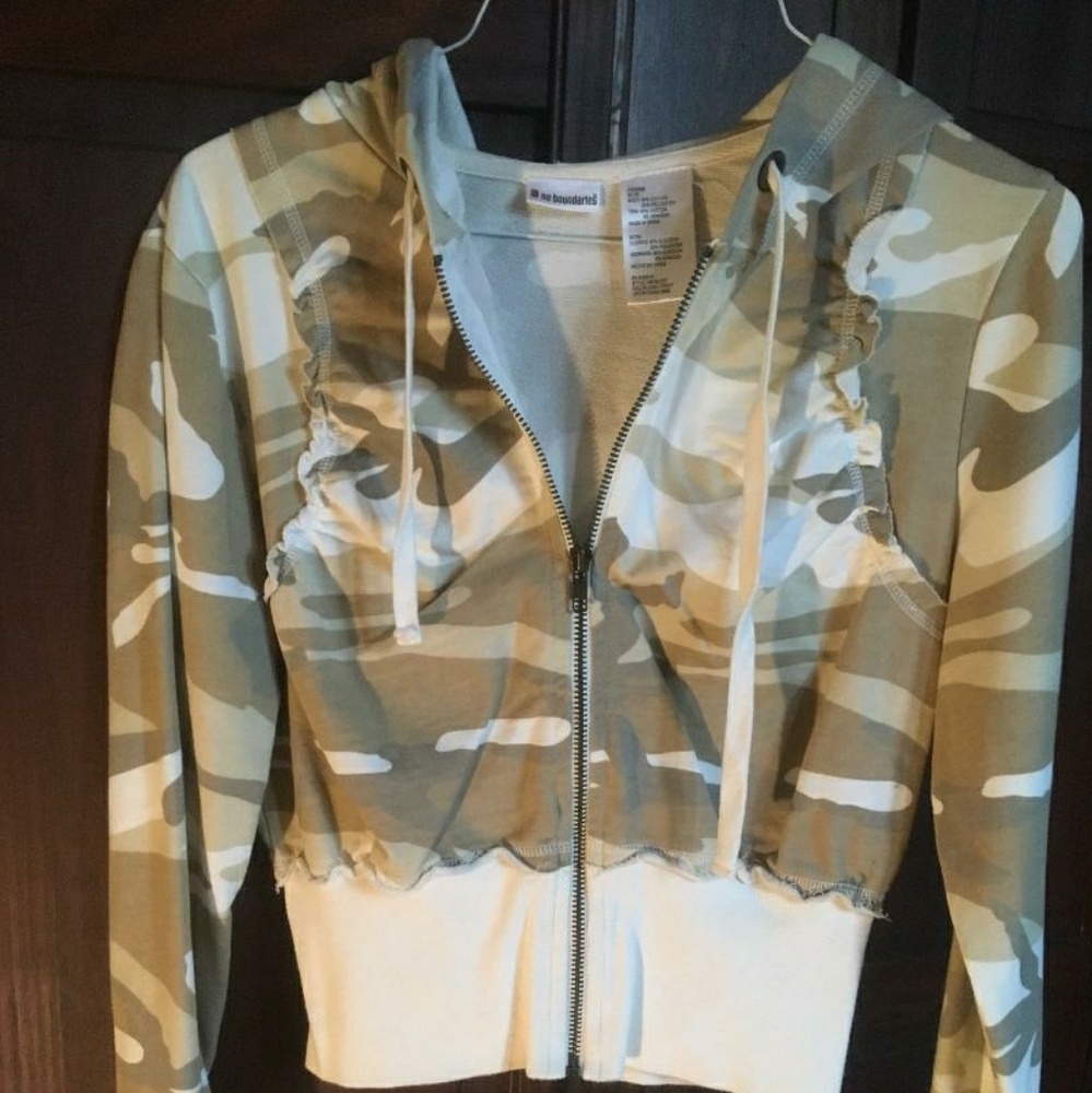 No Boundaries Hooded Camouflage Hooded Jacket